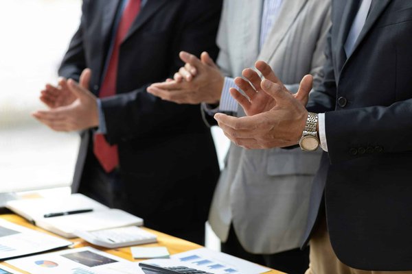 What Are the Best Strategies for UK Car Rental Services to Promote Seasonal Discounts Online?